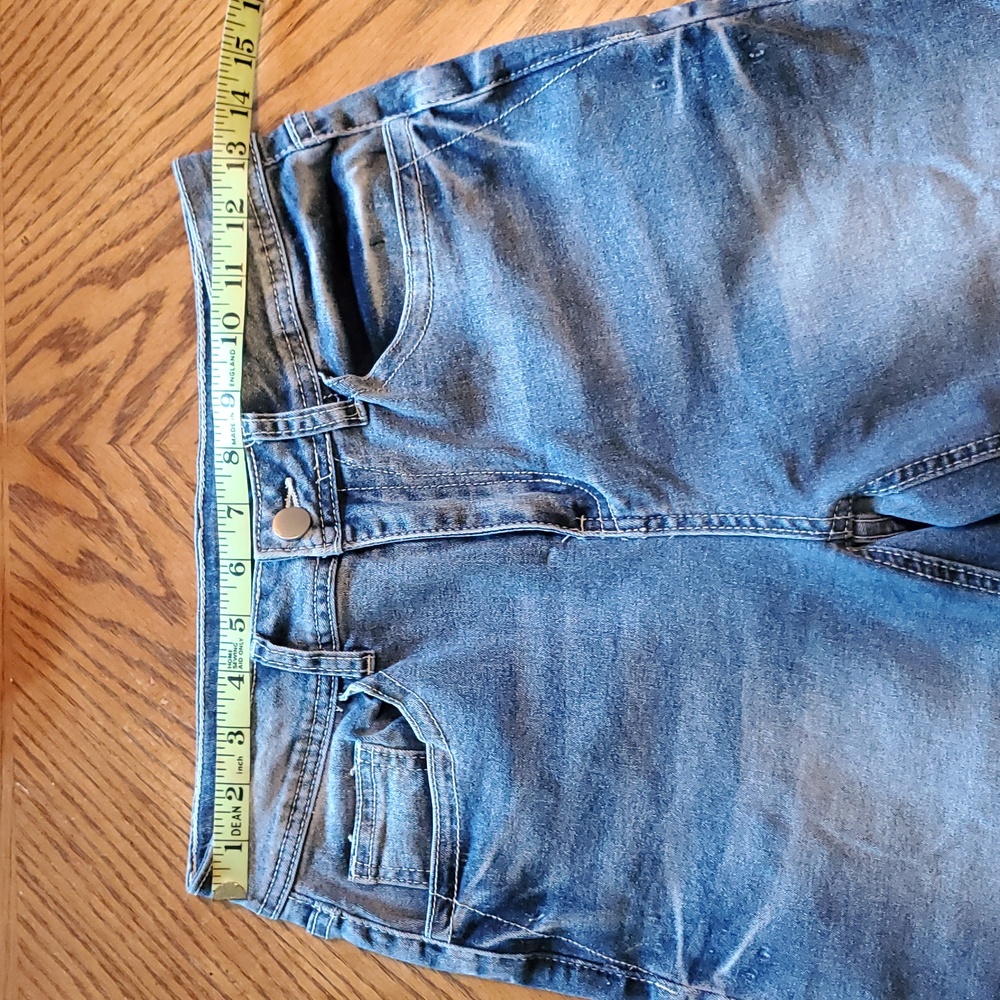 New Jeans - Picture 7 of 10